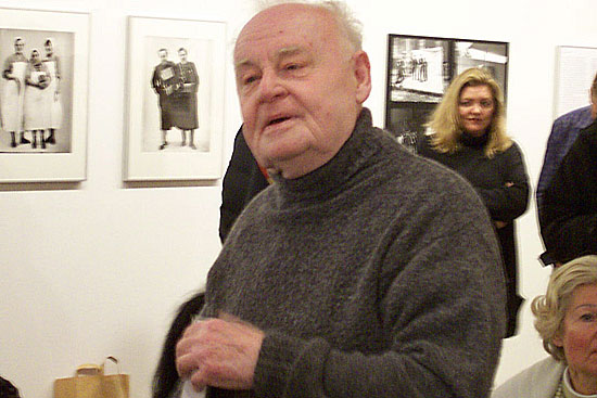 Stefan Moses bei der Eröffnung seiner Ausstellung am 10.12.2012 (Foto: Martin Schmitz)